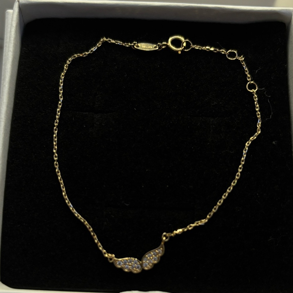 10k gold Elegant angel Wing Bracelet